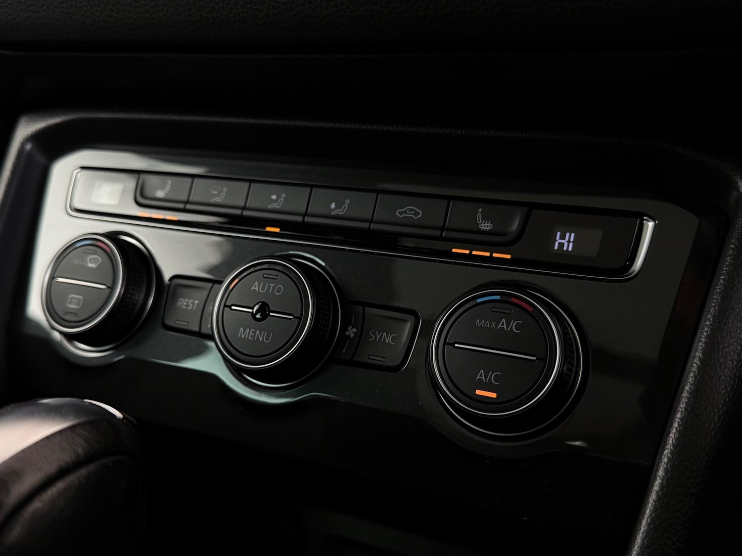 Used Volkswagen Tiguan 2020 for sale - 77260261: Photo 37