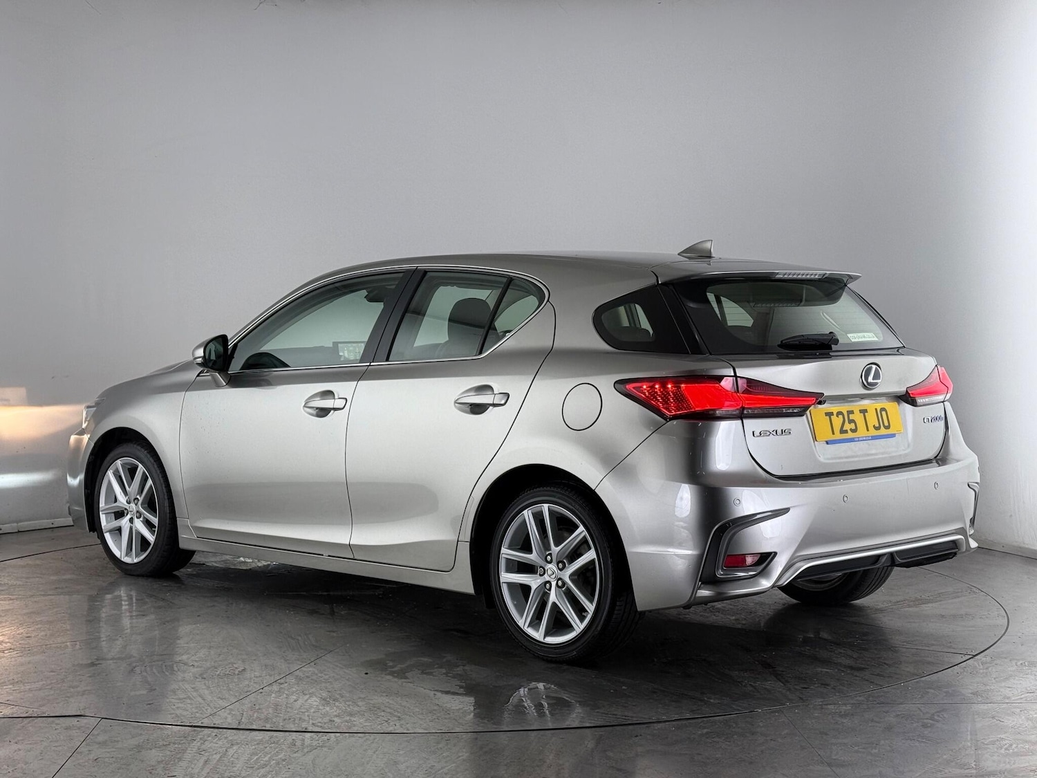 Used Lexus CT 2018 for sale - 77222788: Photo 4