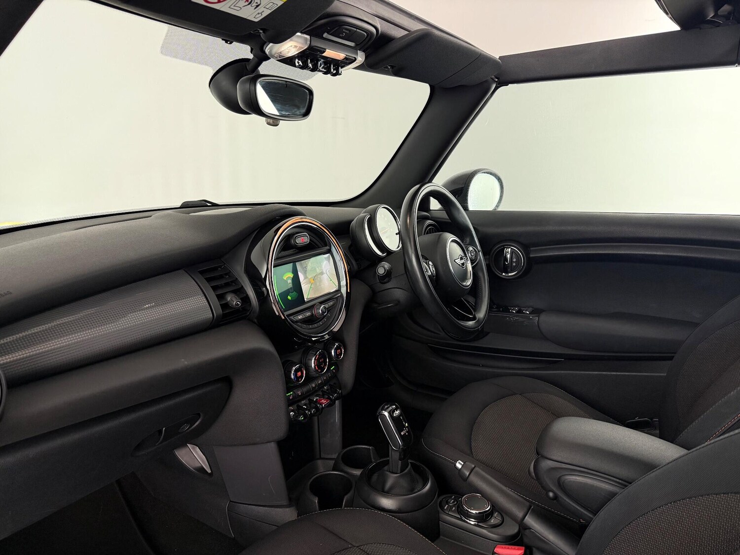 Used MINI Convertible 2018 for sale - 76466709: Photo 16