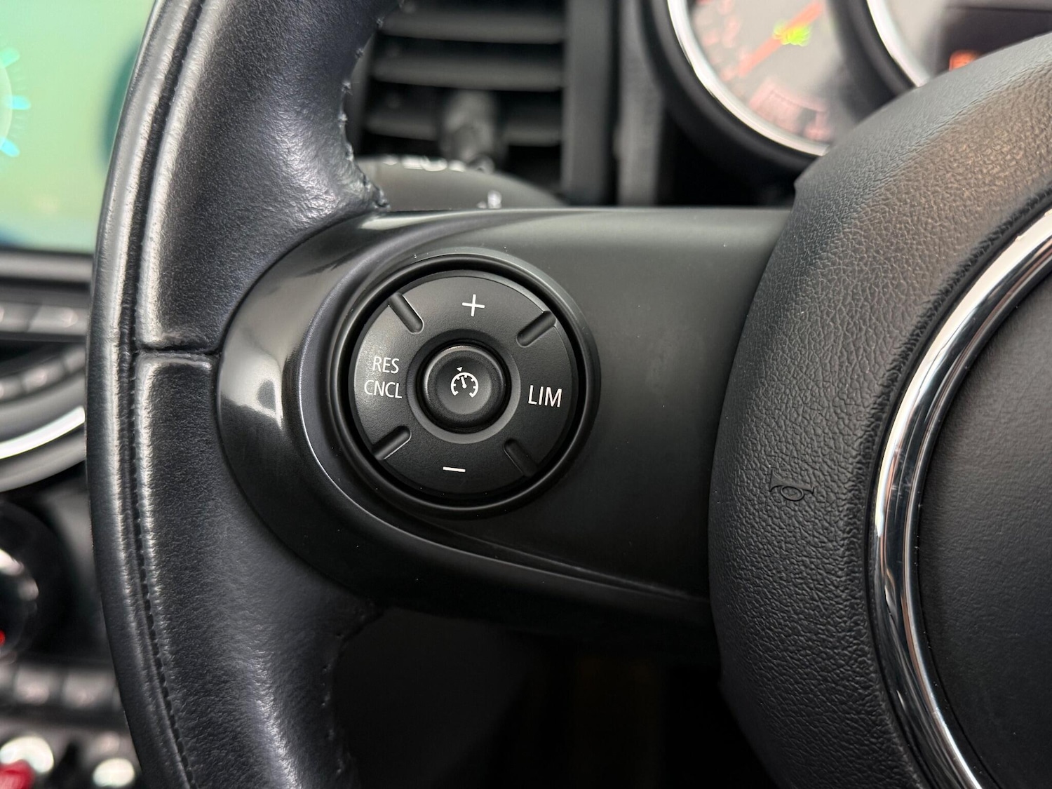 Used MINI Convertible 2018 for sale - 76466709: Photo 22