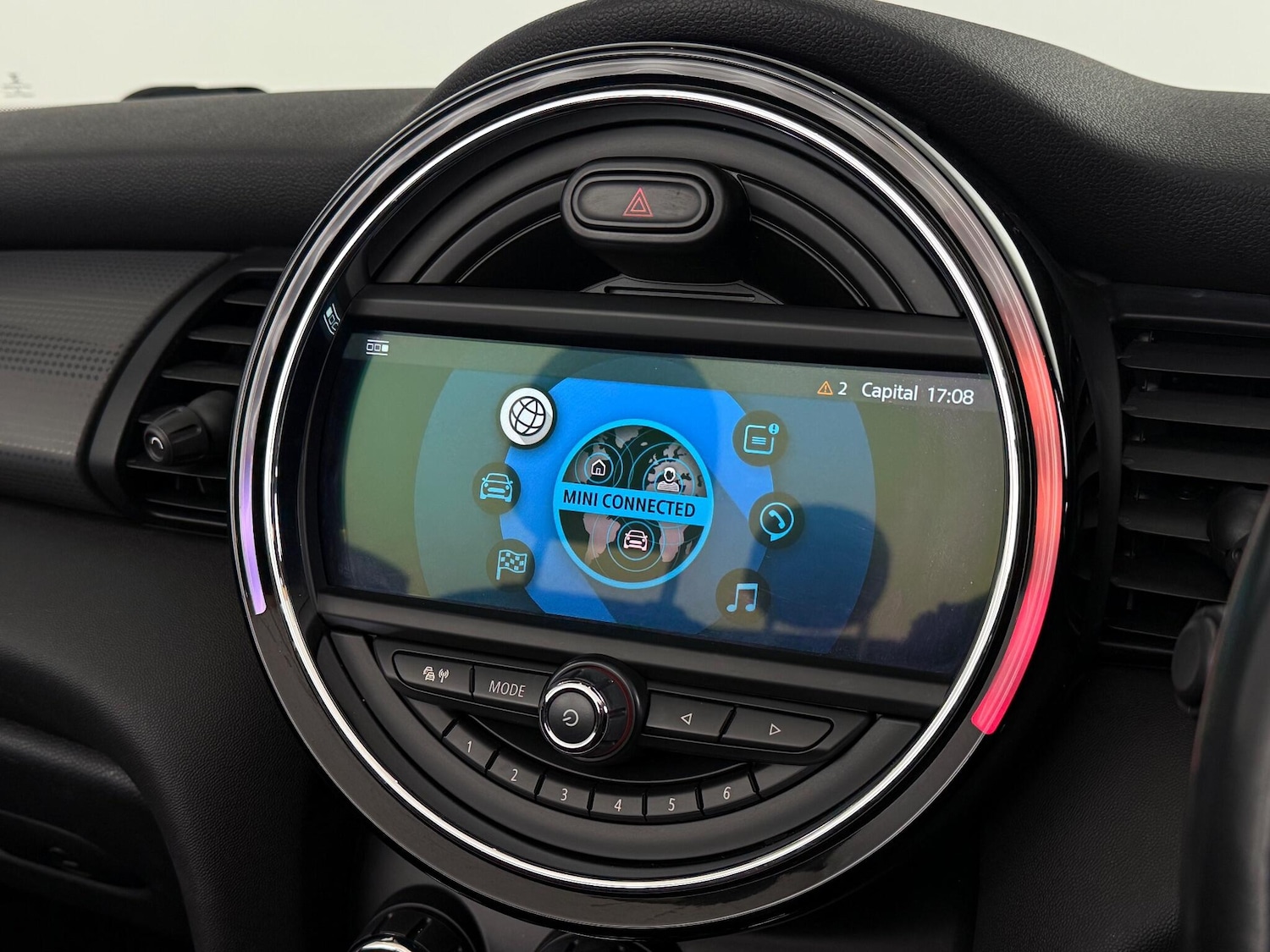 Used MINI Convertible 2018 for sale - 76466709: Photo 28