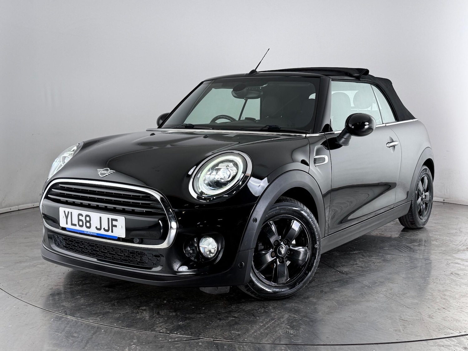 Used MINI Convertible 2018 for sale - 76466709: Photo 43