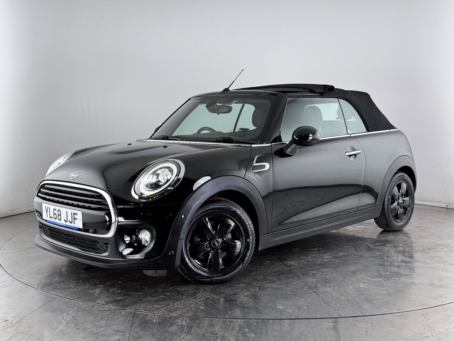 Used MINI Convertible 2018 for sale - 76466709: Photo 46