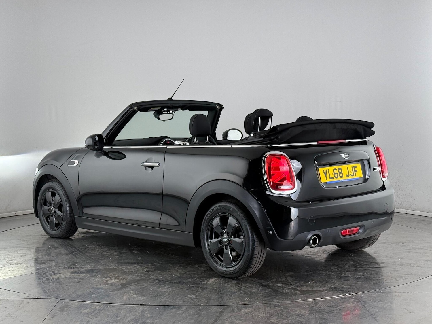 Used MINI Convertible 2018 for sale - 76466709: Photo 5