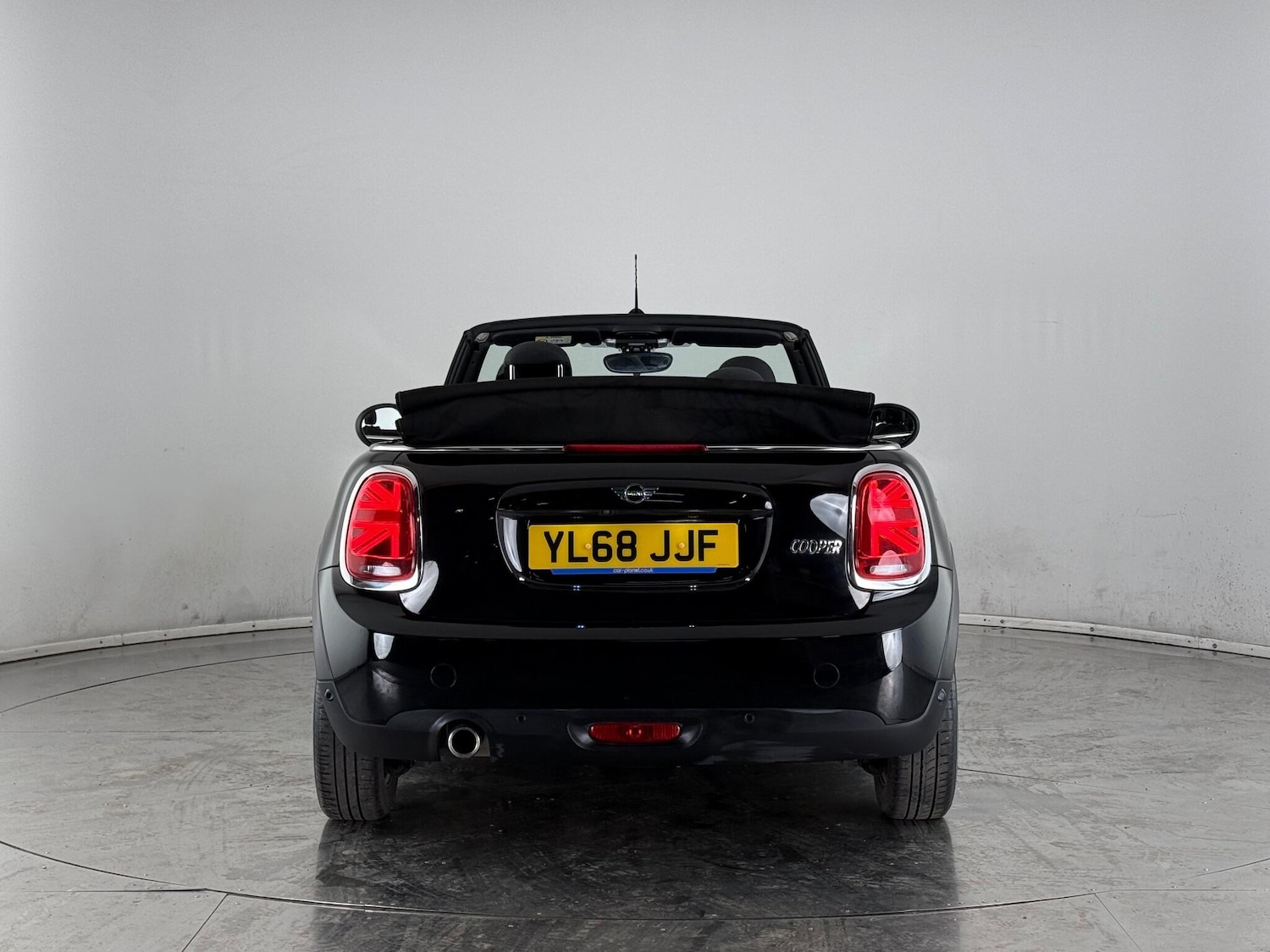 Used MINI Convertible 2018 for sale - 76466709: Photo 8