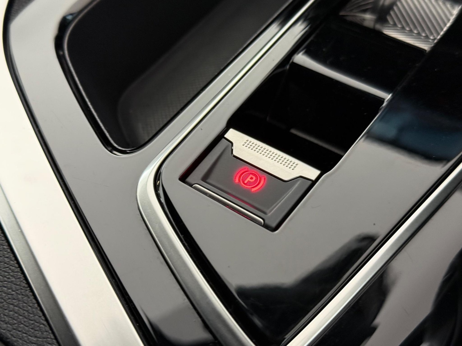 Used Peugeot 3008 2023 for sale - 77182759: Photo 35