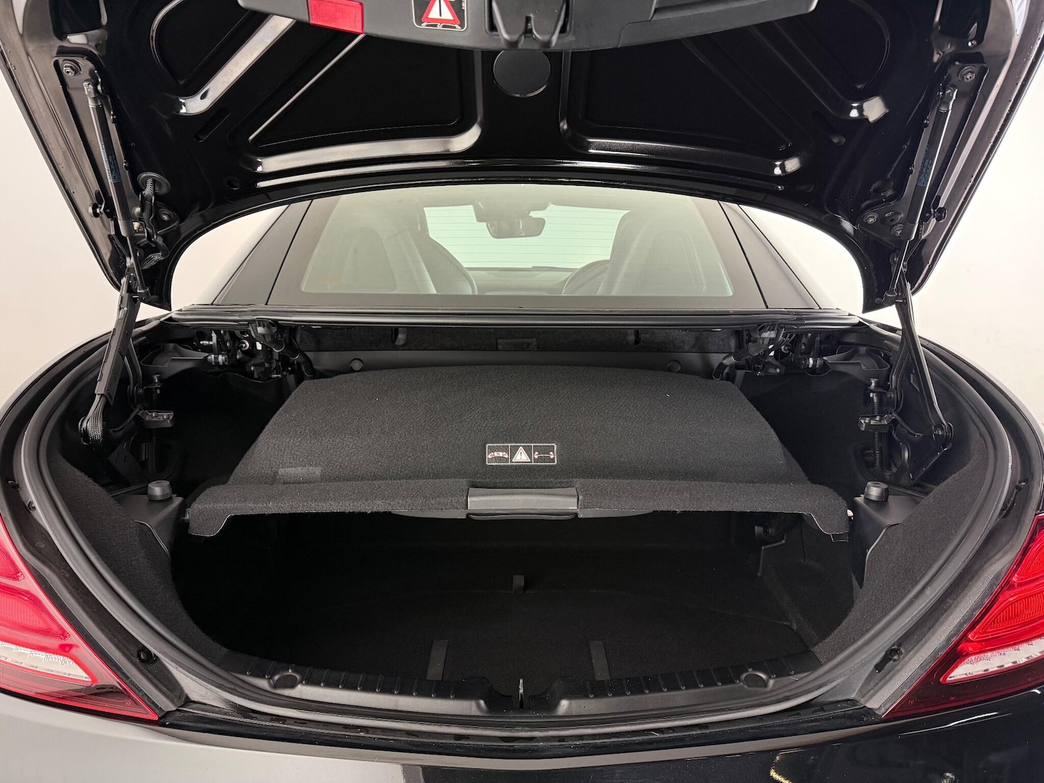 Used Mercedes-Benz SLC 2018 for sale - 77217566: Photo 17