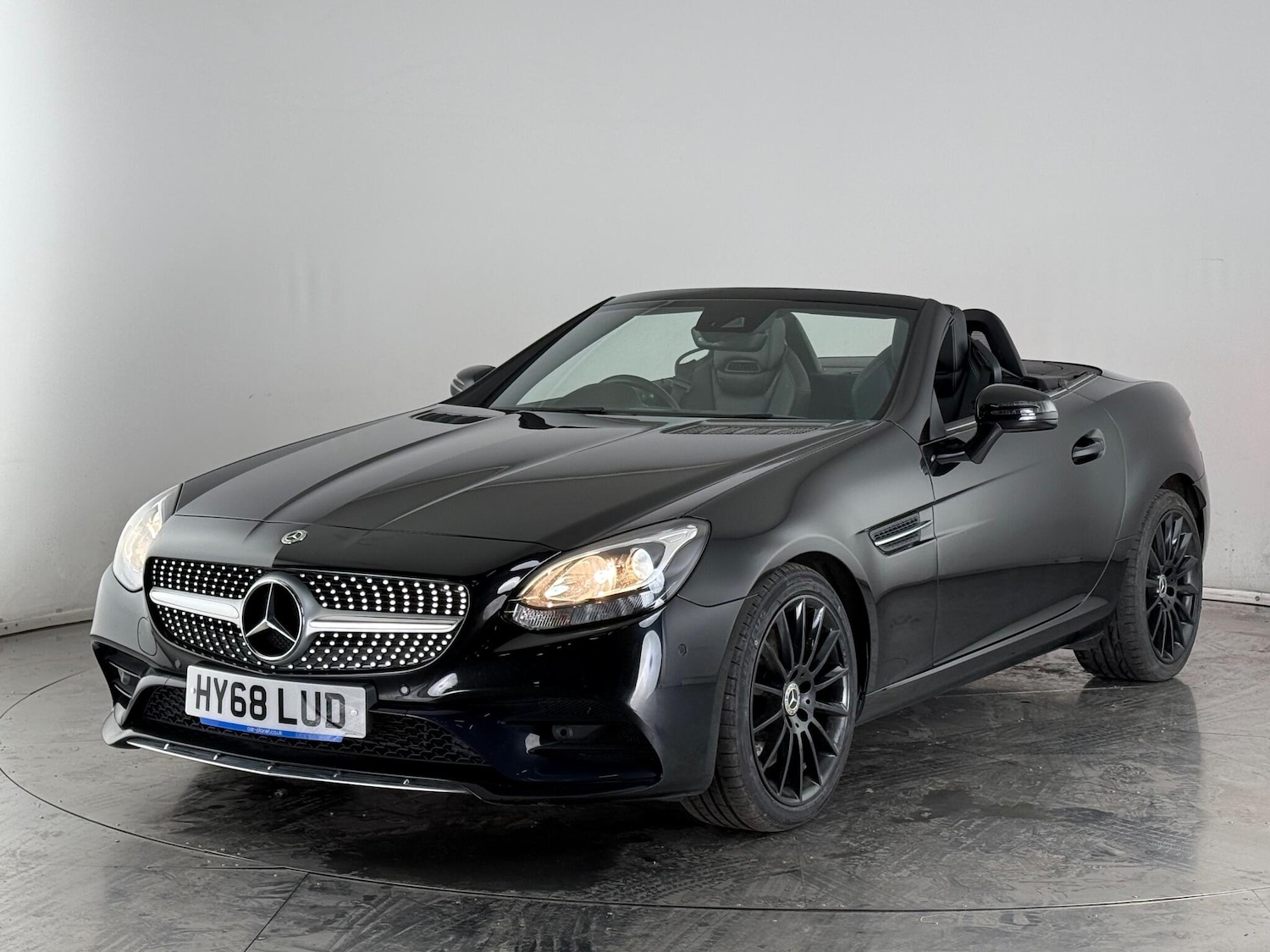 Used Mercedes-Benz SLC 2018 for sale - 77217566: Photo 2