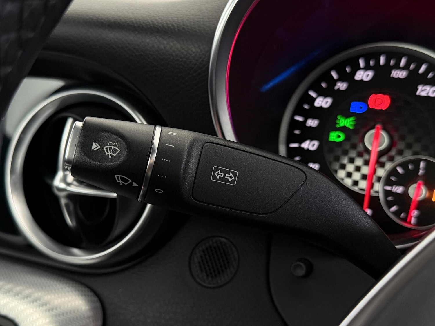 Used Mercedes-Benz SLC 2018 for sale - 77217566: Photo 25