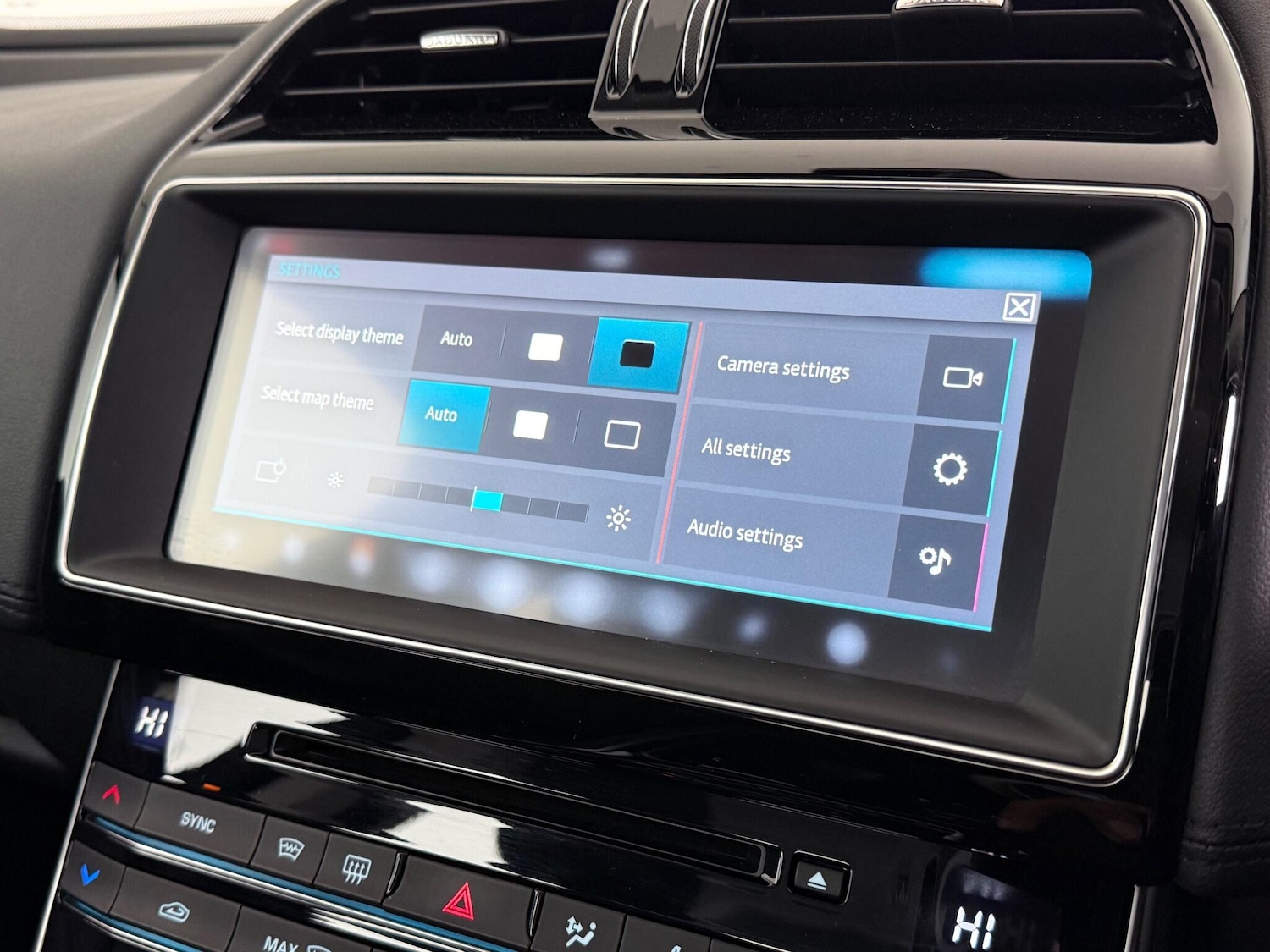 Used Jaguar XE 2018 for sale - 77260532: Photo 27