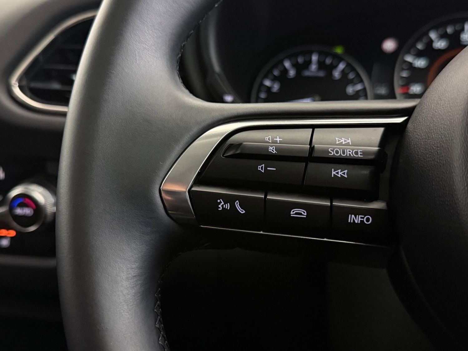 Used Mazda CX-30 2023 for sale - 77221551: Photo 19