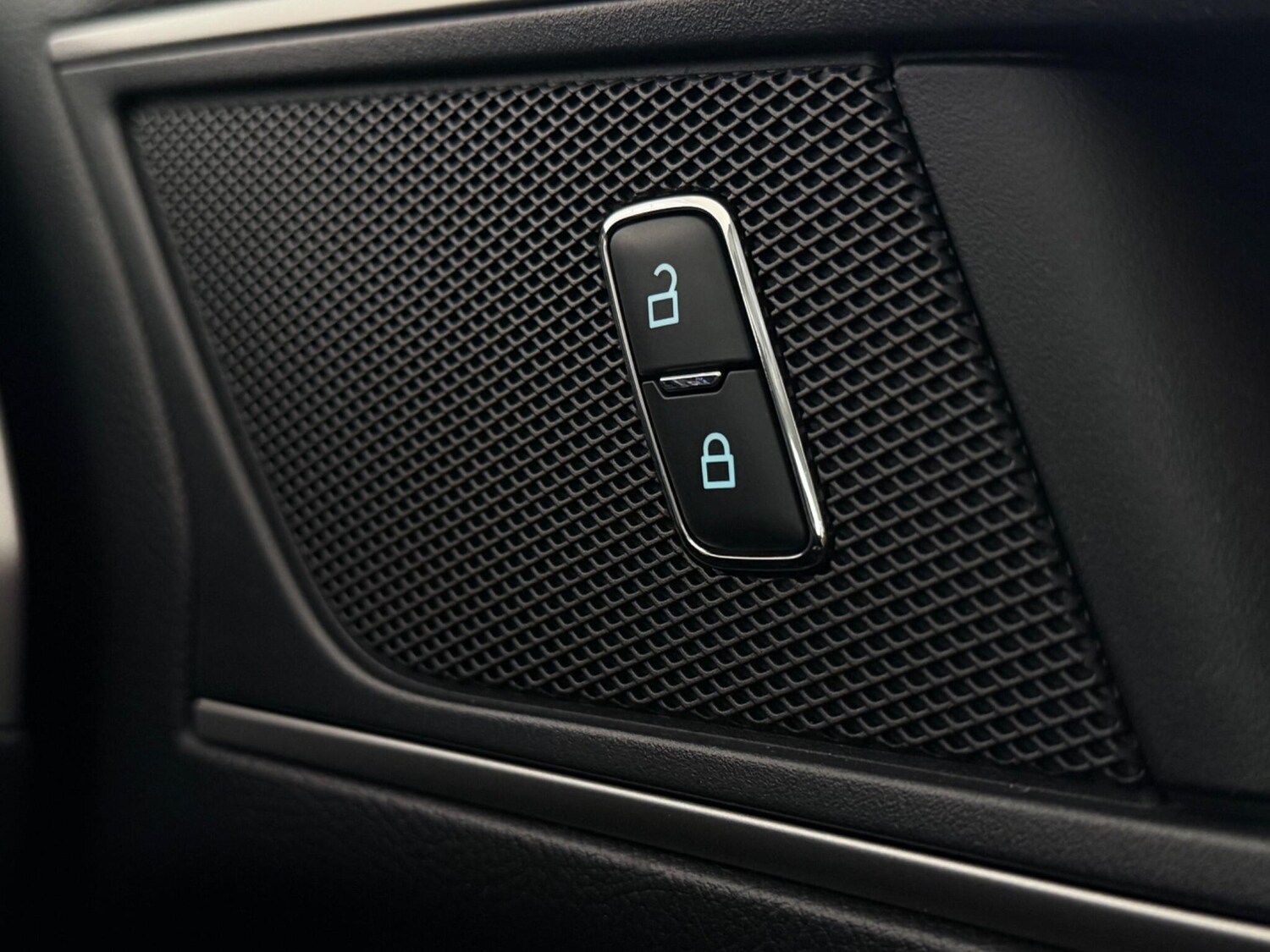 Used Ford S-Max 2018 for sale - 77873118: Photo 19