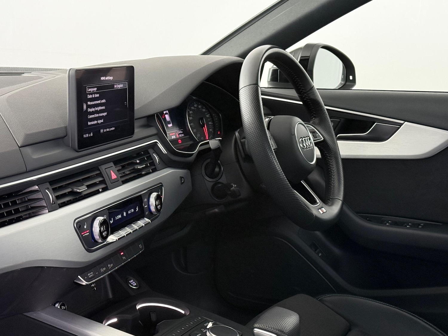 Used Audi A4 2019 for sale - 77332120: Photo 18