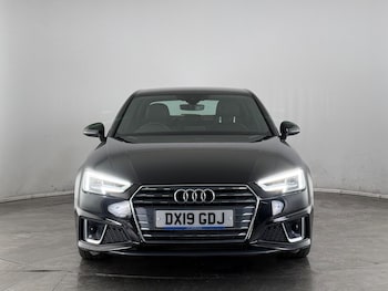 Used Audi A4 2019 for sale - 77332120: Photo