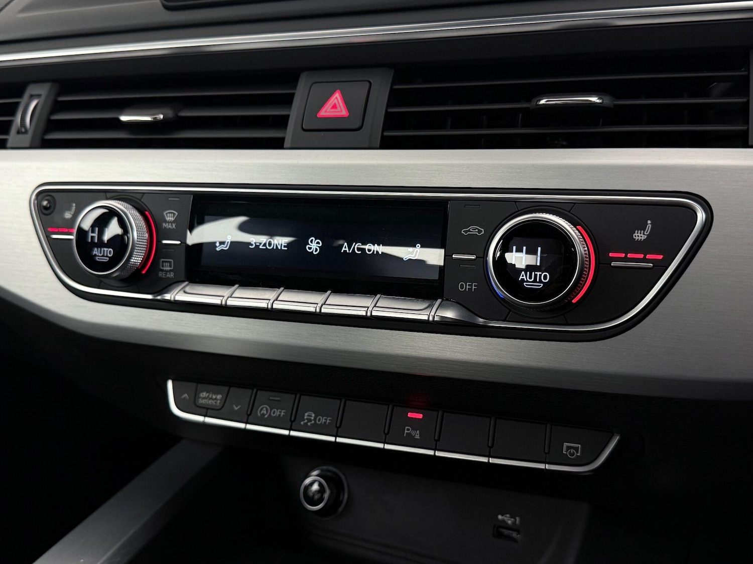 Used Audi A4 2019 for sale - 77332120: Photo 33