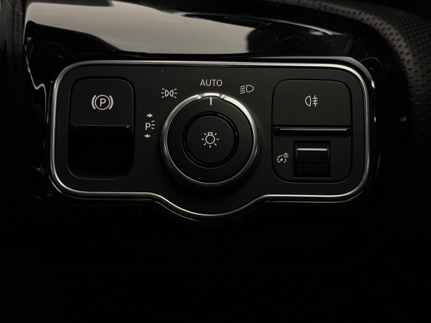 Used Mercedes-Benz A-Class 2020 for sale - 77081980: Photo 38