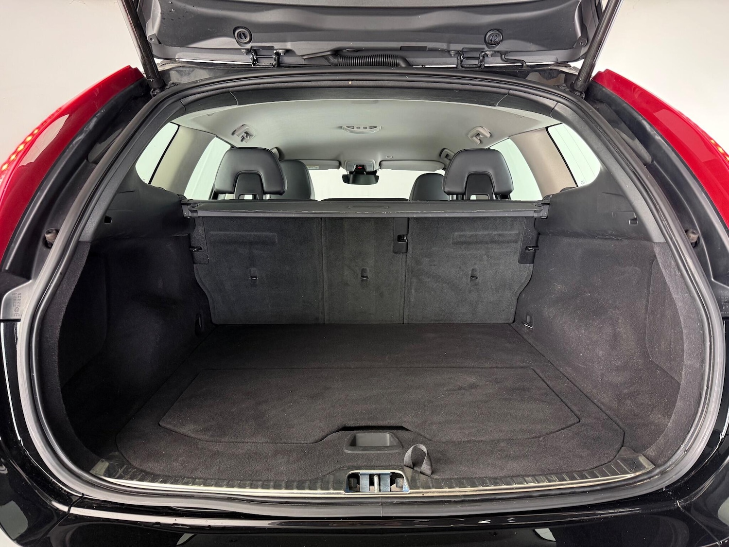 Used Volvo XC60 2017 for sale - 77246211: Photo 10