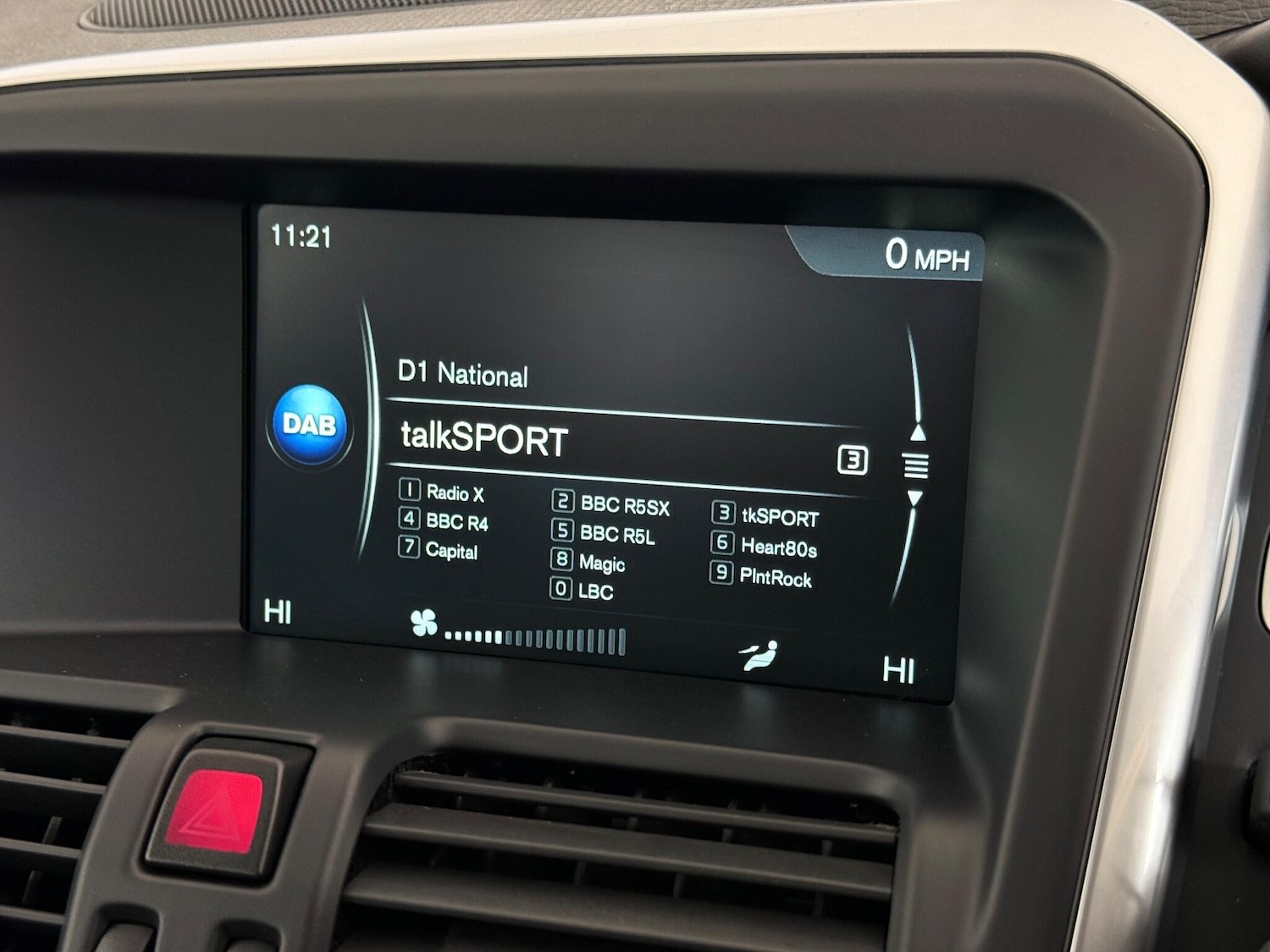 Used Volvo XC60 2017 for sale - 77246211: Photo 27