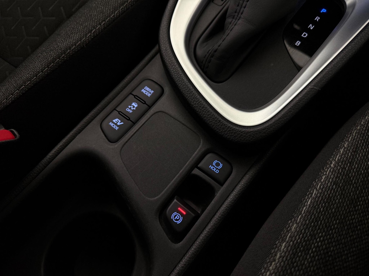 Used Toyota Yaris Cross 2023 for sale - 77243060: Photo 30