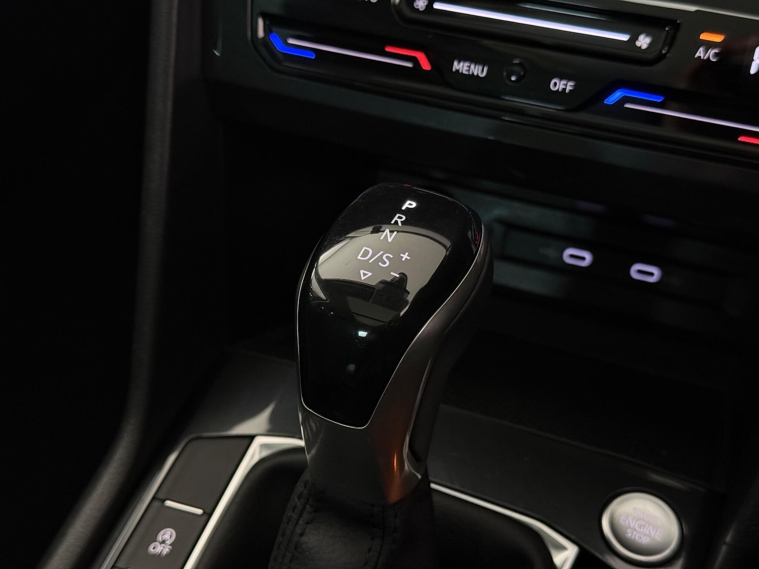 Used Volkswagen Tiguan 2021 for sale - 77243240: Photo 35