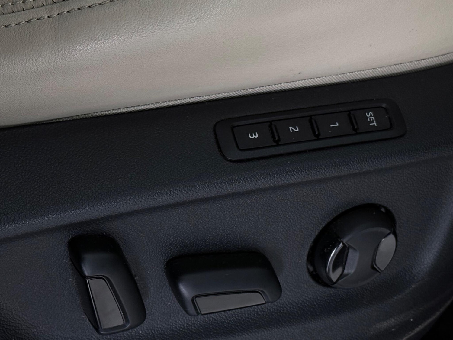 Used Skoda Karoq 2018 for sale - 77222150: Photo 12