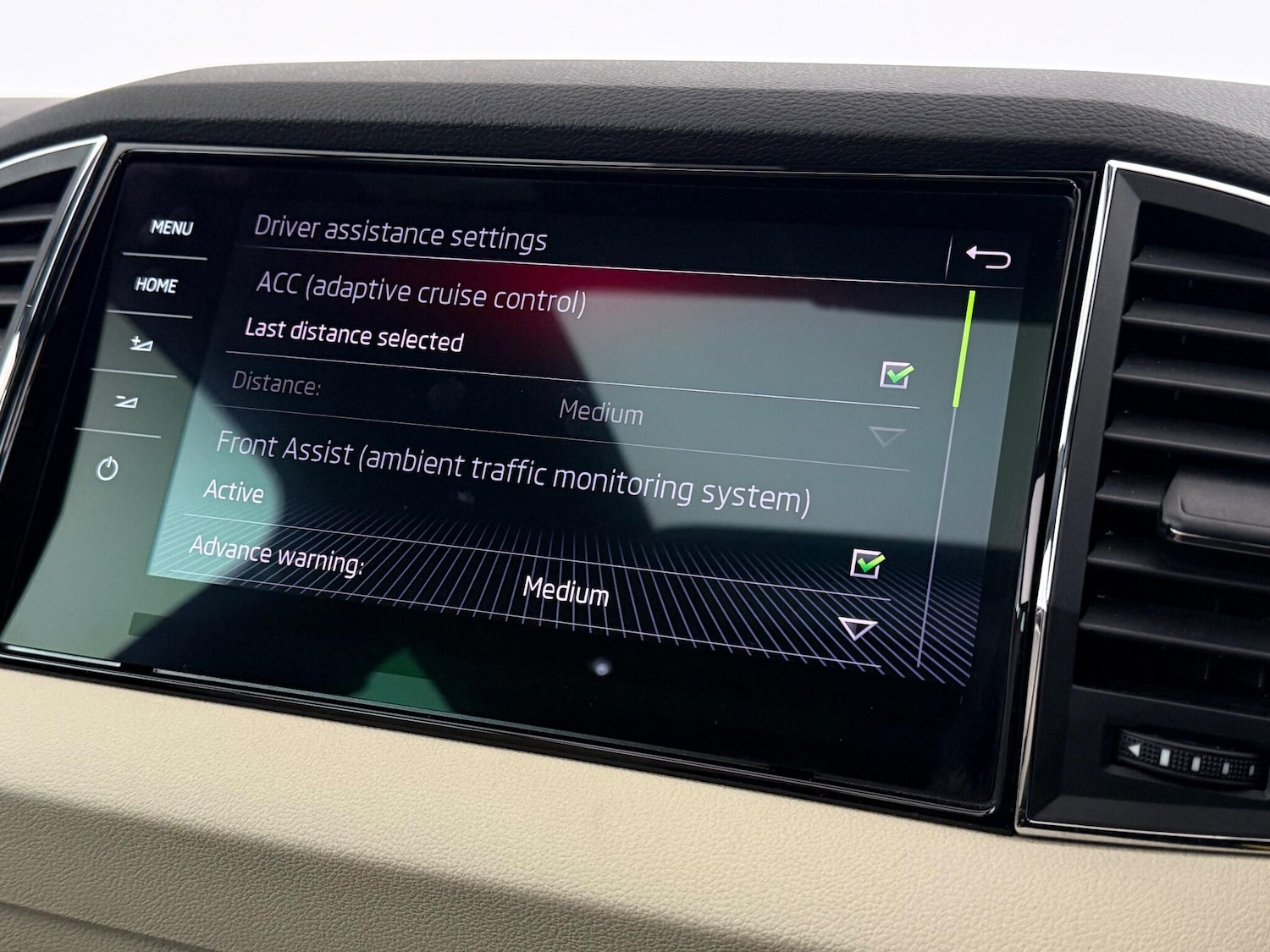 Used Skoda Karoq 2018 for sale - 77222150: Photo 33