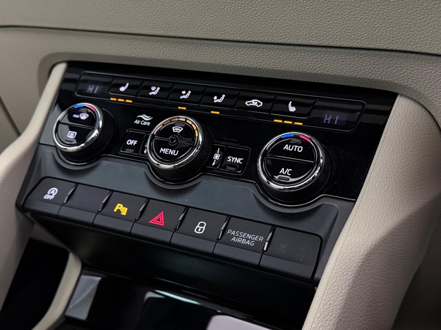 Used Skoda Karoq 2018 for sale - 77222150: Photo 34