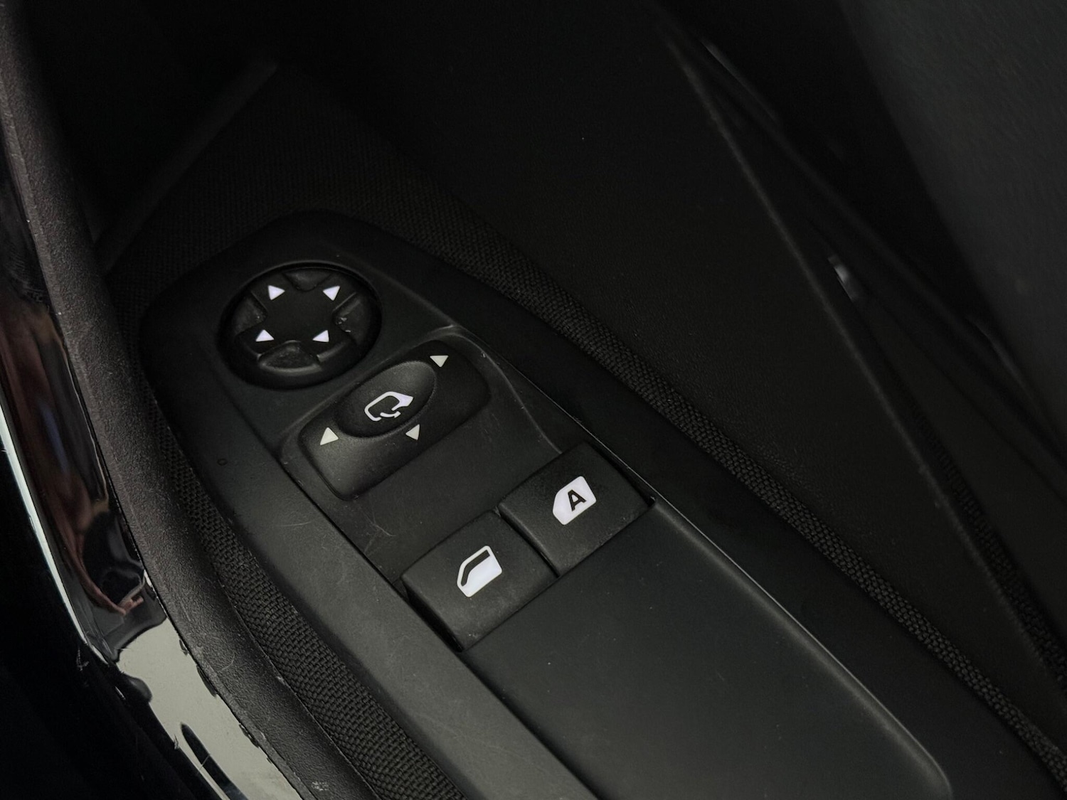 Used Peugeot 208 2019 for sale - 76467325: Photo 21