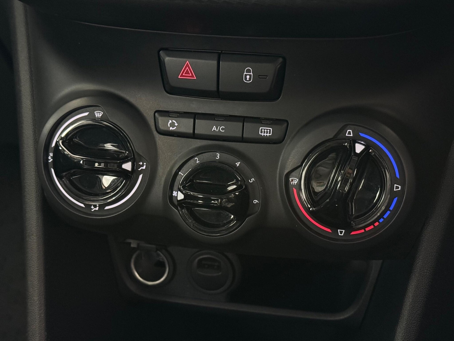 Used Peugeot 208 2019 for sale - 76467325: Photo 38