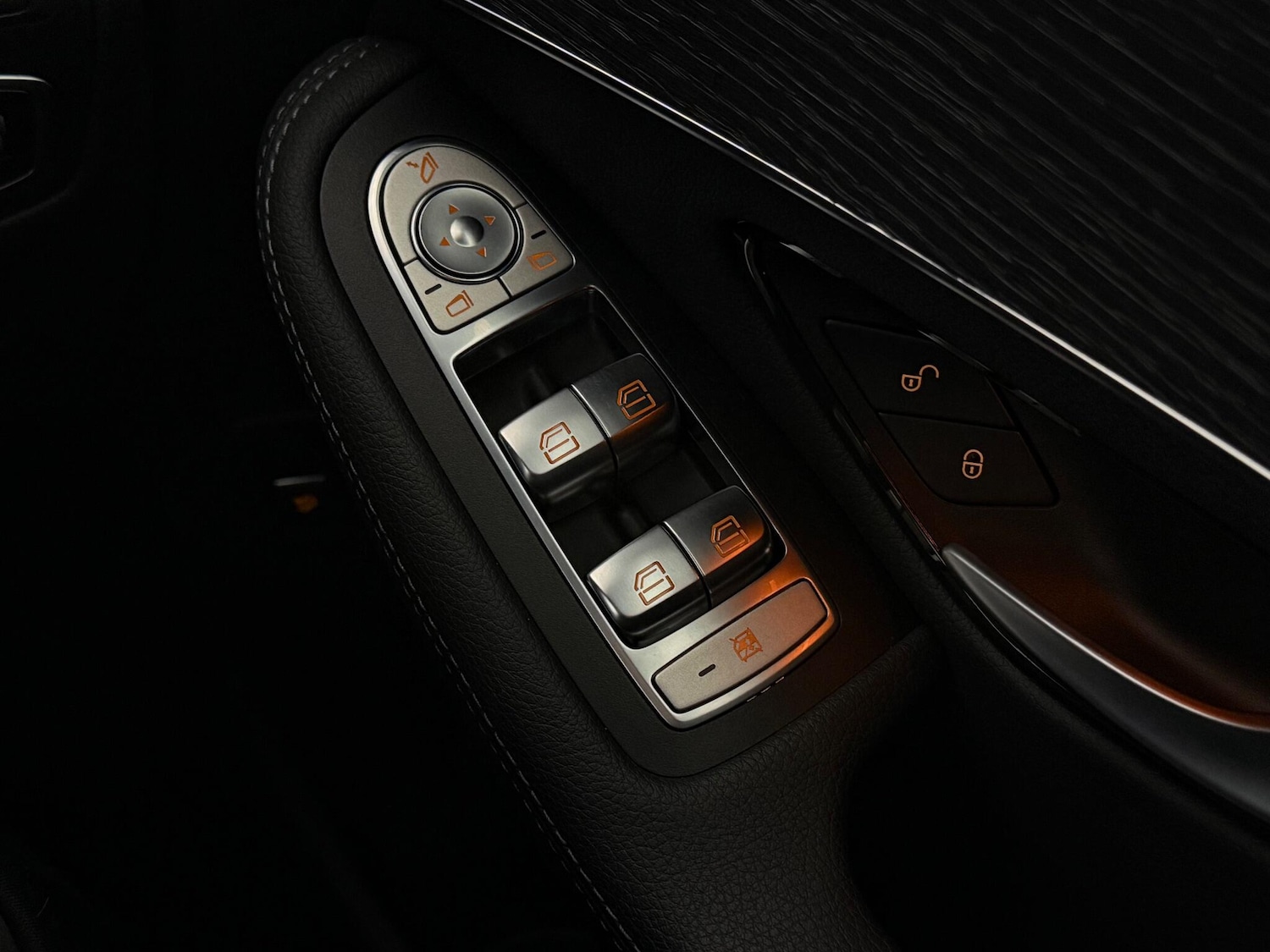 Used Mercedes-Benz GLC 2020 for sale - 76646160: Photo 31