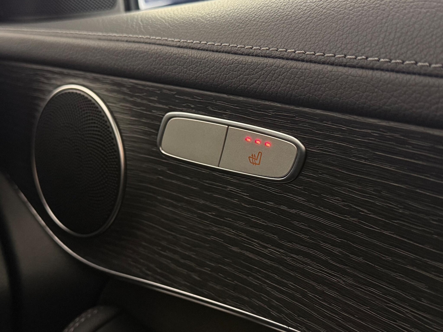 Used Mercedes-Benz GLC 2020 for sale - 76646160: Photo 32