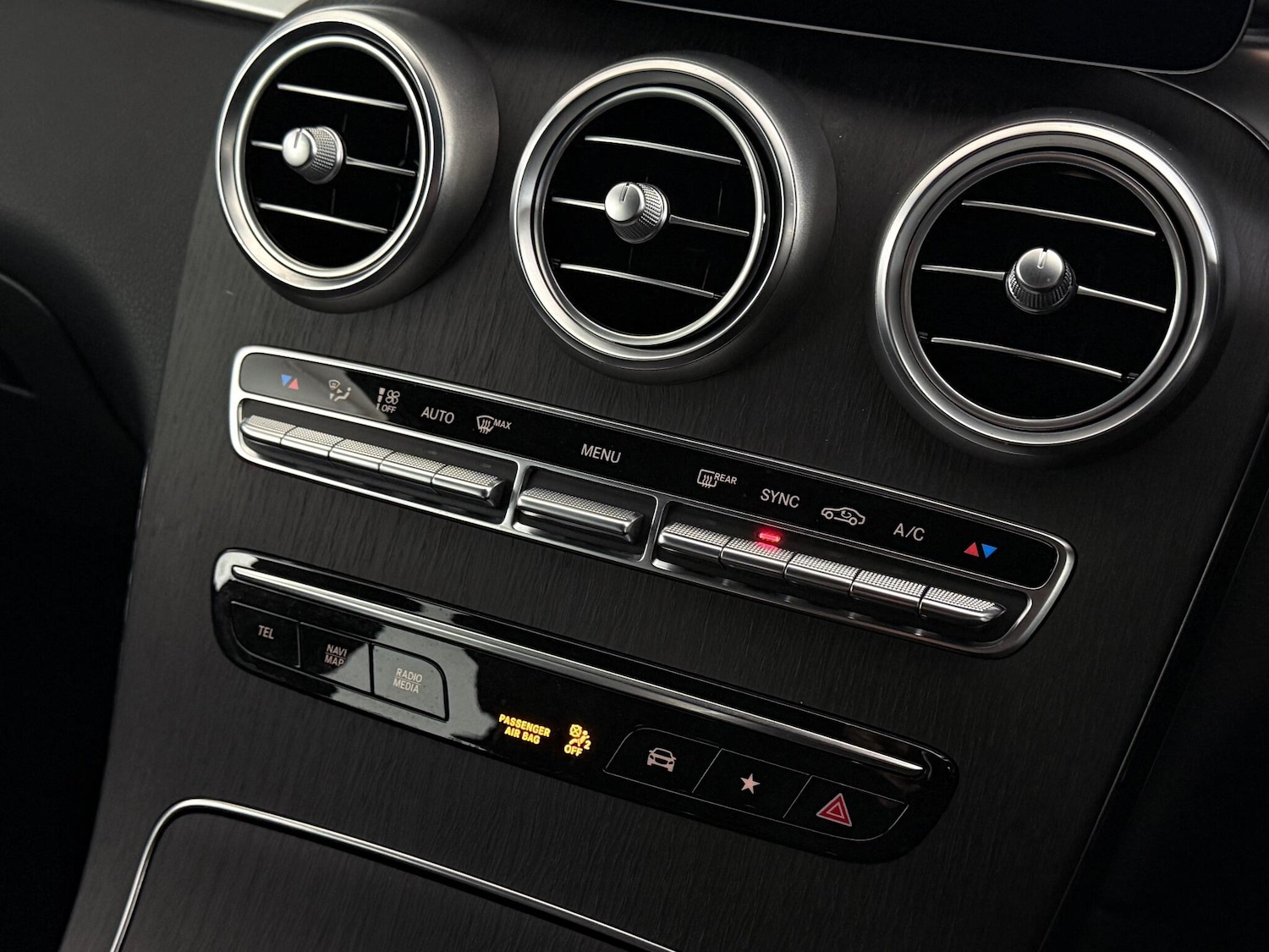 Used Mercedes-Benz GLC 2020 for sale - 76646160: Photo 44