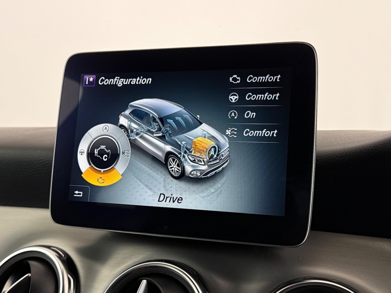 Used Mercedes-Benz GLA 2018 for sale - 77222023: Photo 27