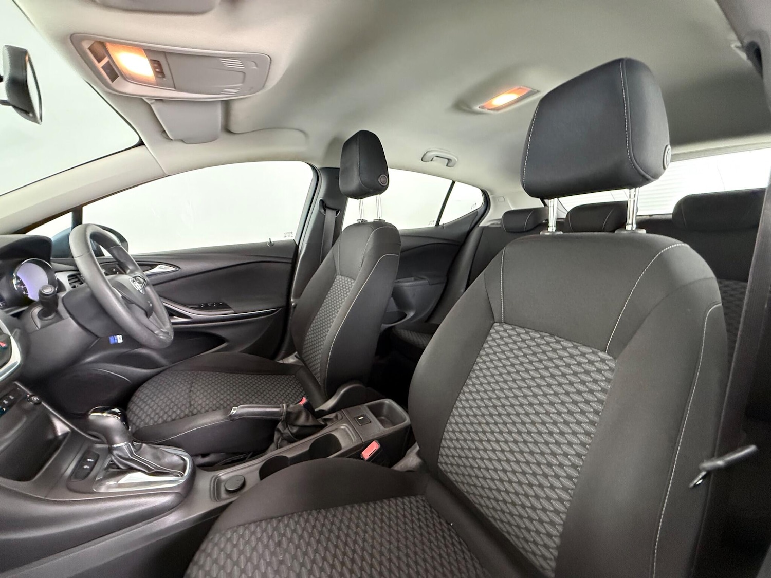 Used Vauxhall Astra 2016 for sale - 77946926: Photo 10