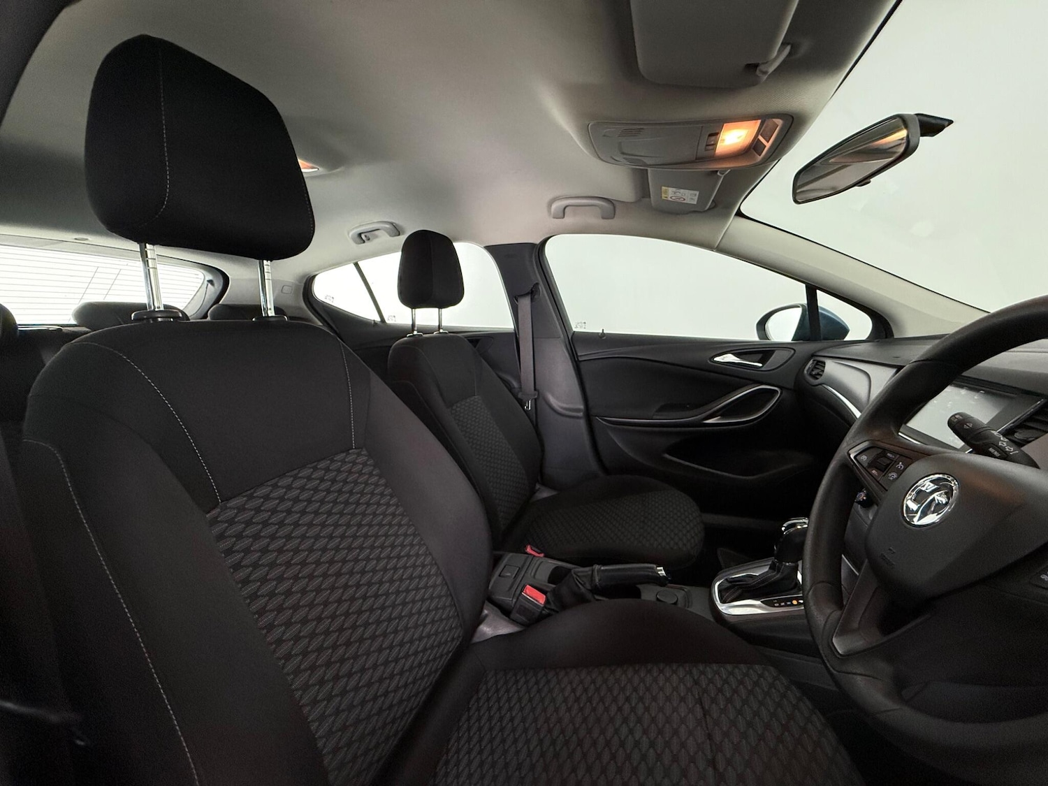 Used Vauxhall Astra 2016 for sale - 77946926: Photo 9