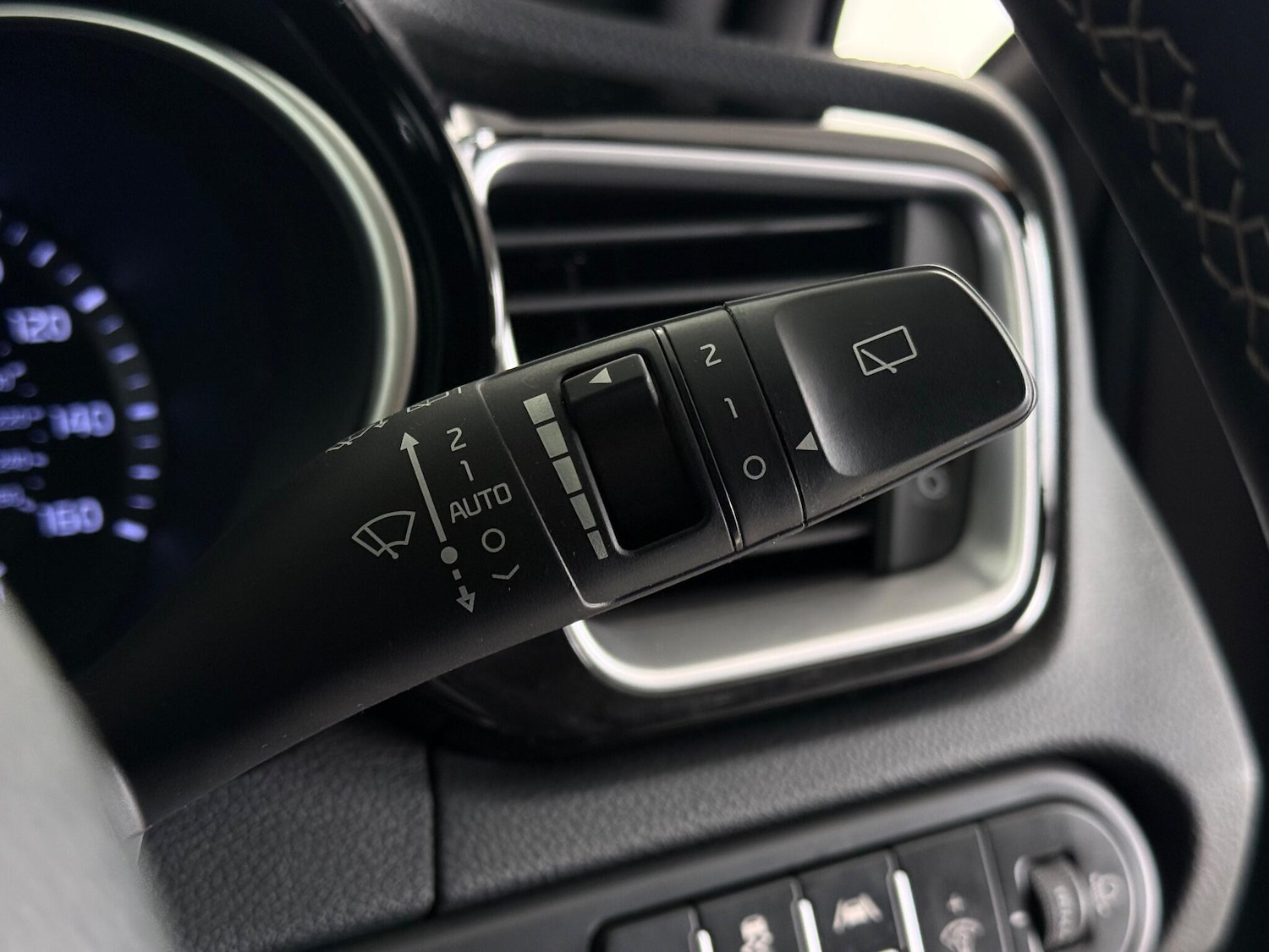 Used Kia XCeed 2023 for sale - 77221873: Photo 23