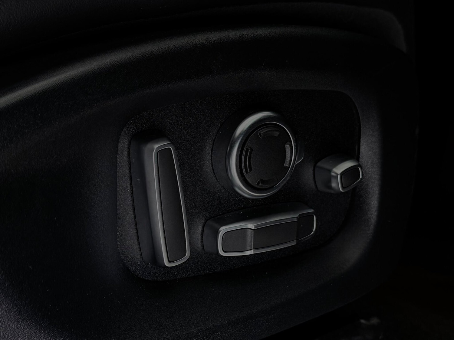 Used Jaguar E-Pace 2018 for sale - 77246683: Photo 11