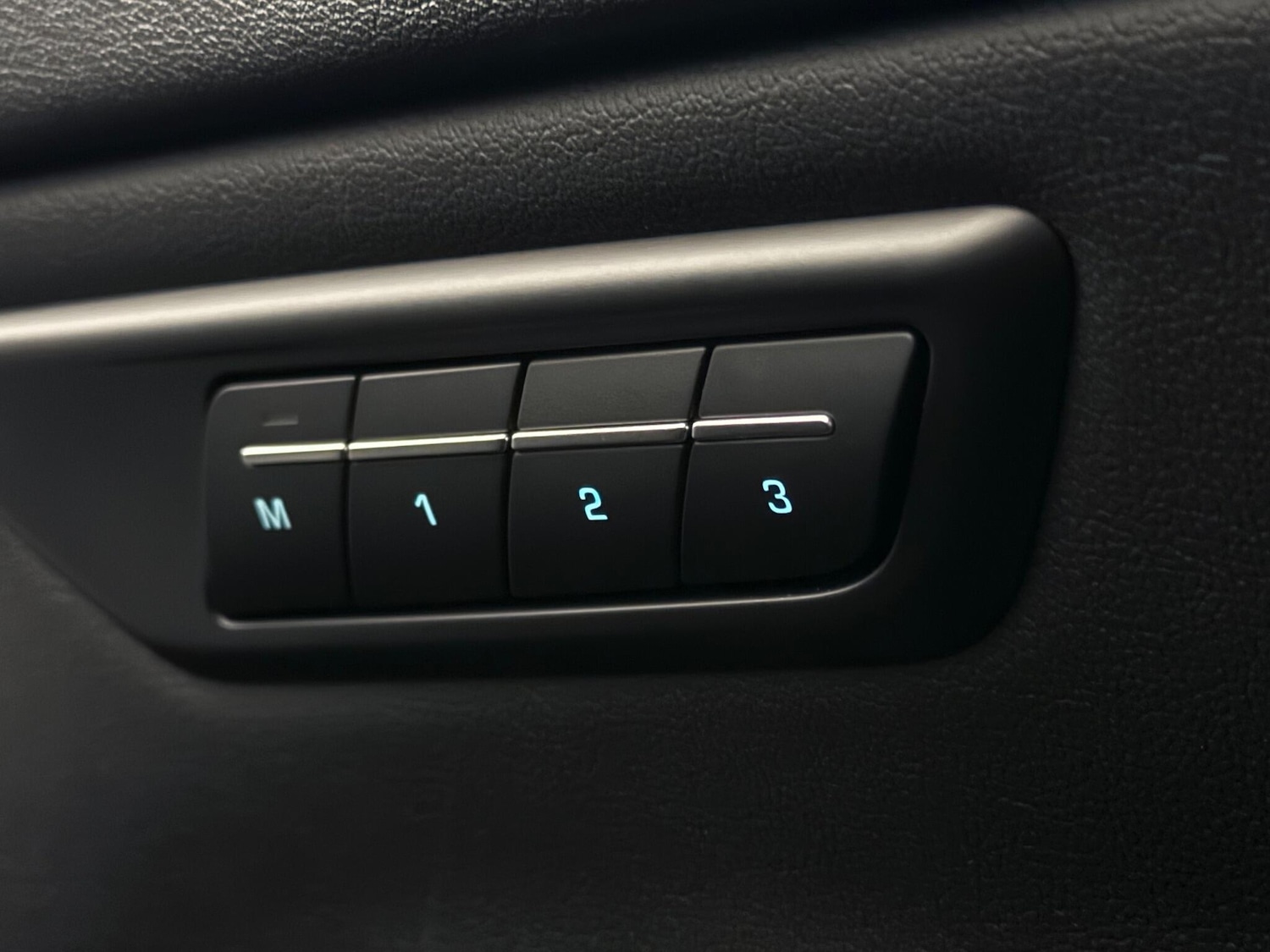 Used Jaguar E-Pace 2018 for sale - 77246683: Photo 23