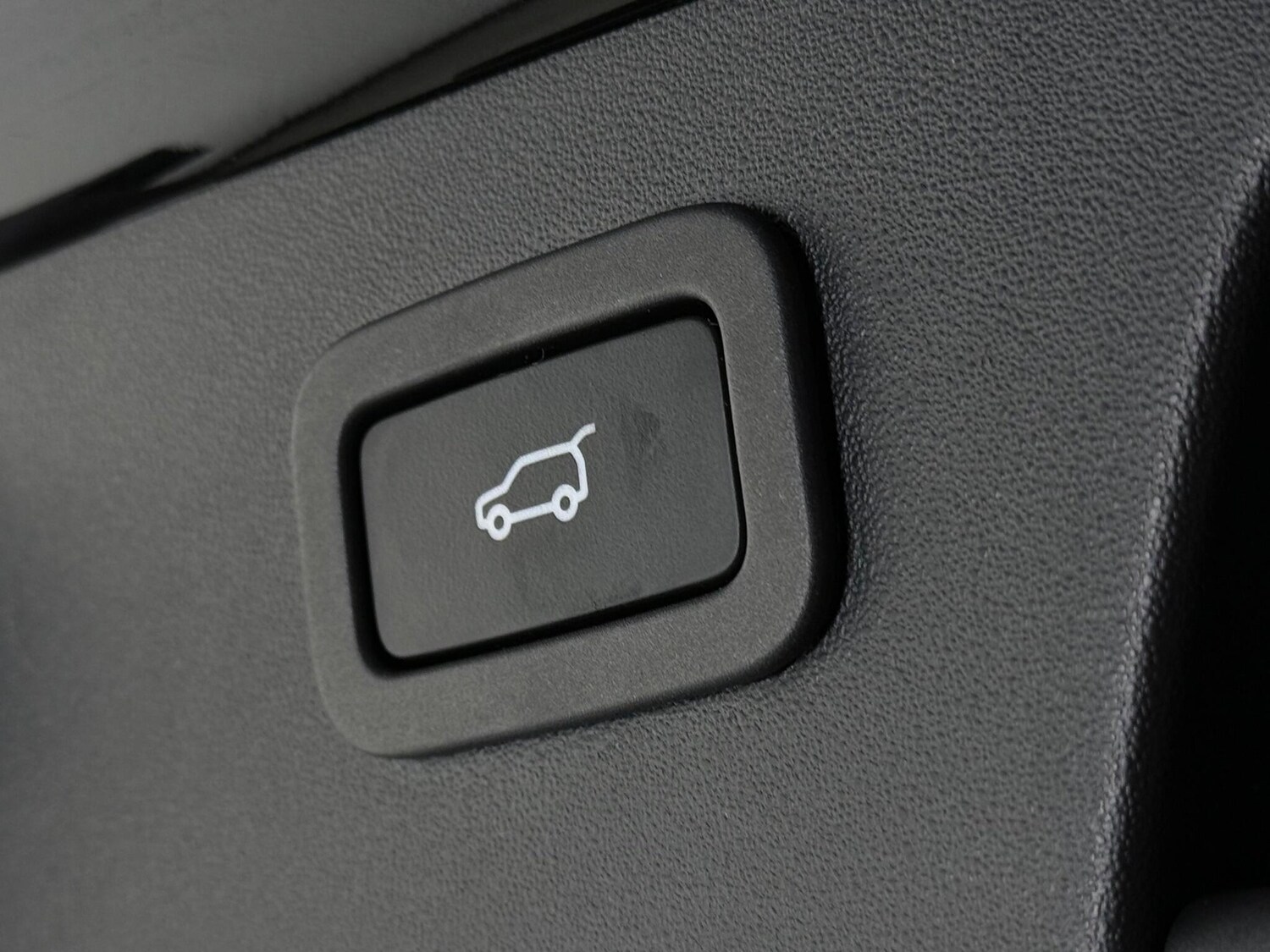 Used Jaguar E-Pace 2018 for sale - 77246683: Photo 8