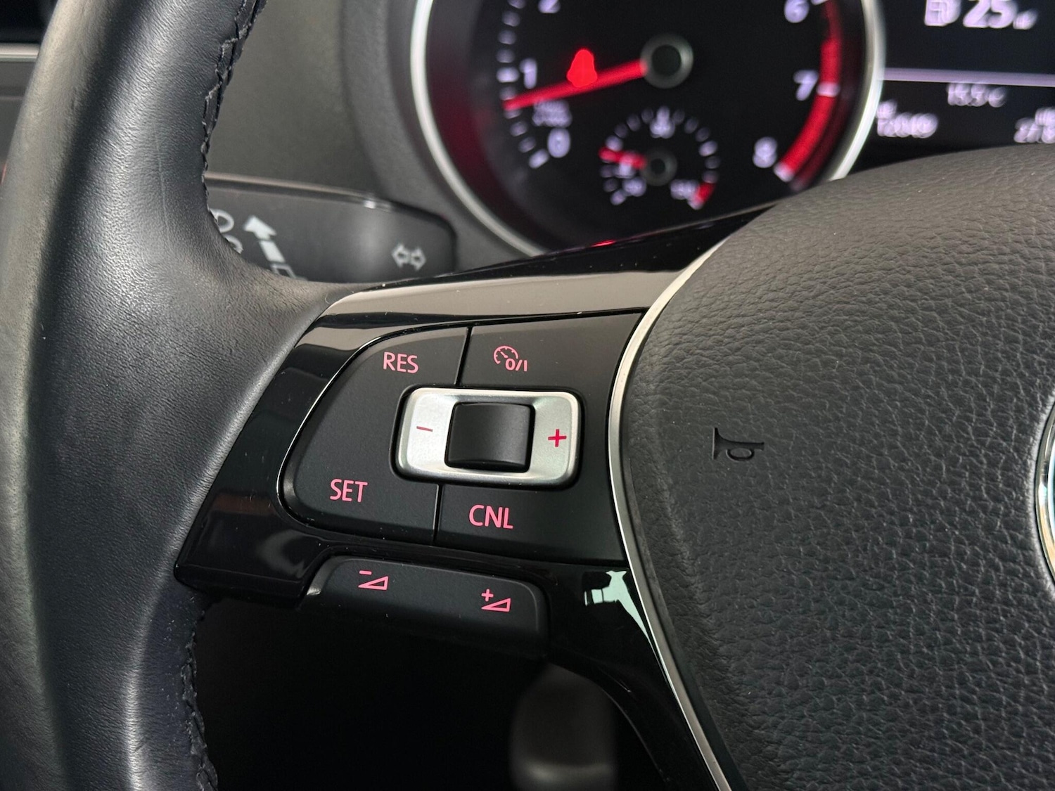 Used Volkswagen Polo 2017 for sale - 77243348: Photo 18