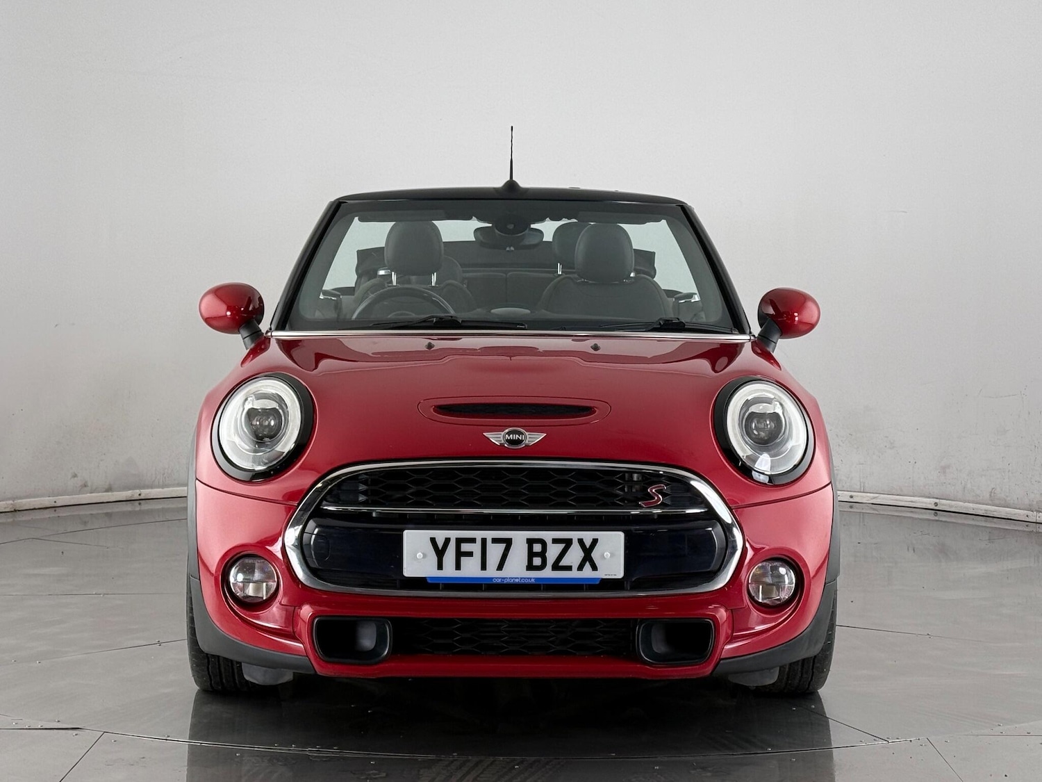 Used MINI Convertible 2017 for sale - 77222124: Photo 2