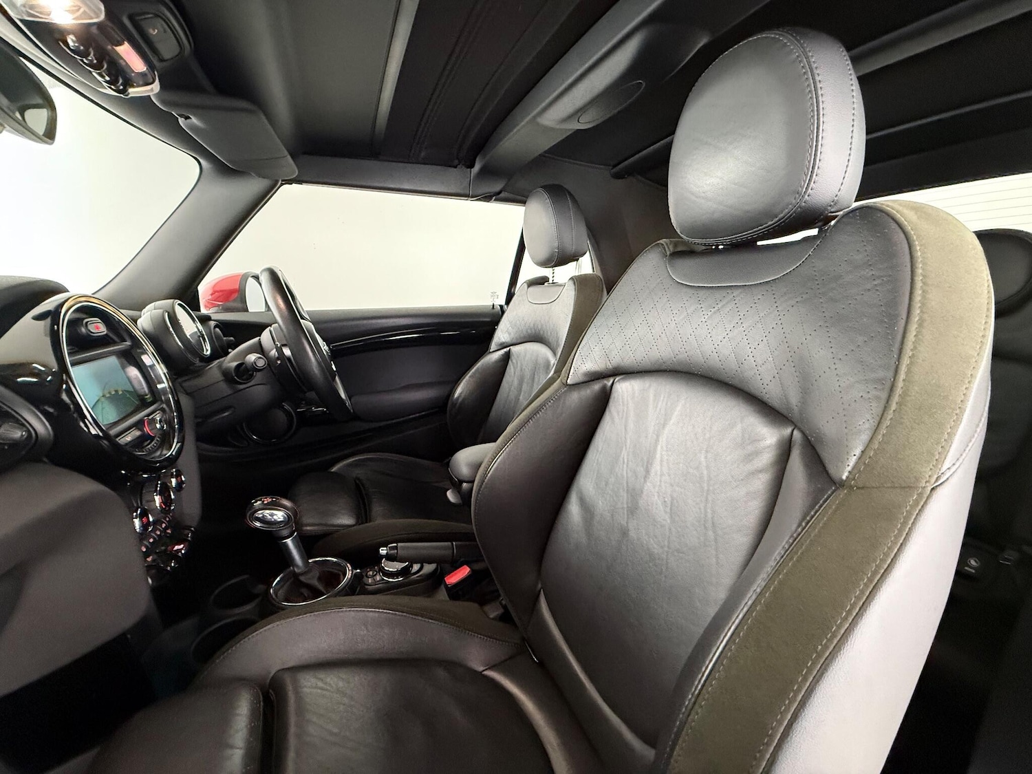 Used MINI Convertible 2017 for sale - 77222124: Photo 20