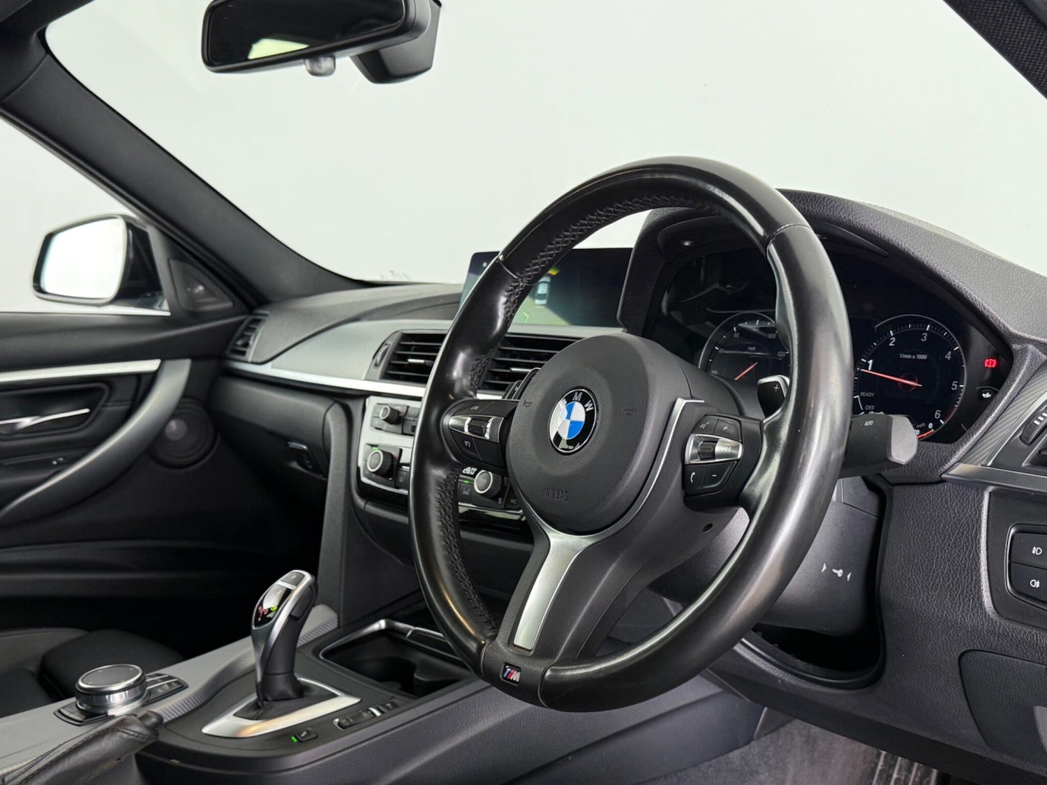 Used BMW 3 Series 2018 for sale - 77387822: Photo 18