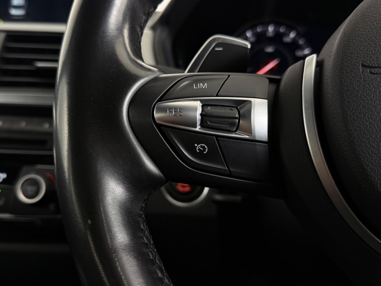 Used BMW 3 Series 2018 for sale - 77387822: Photo 19