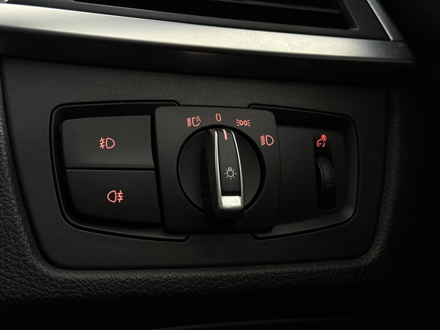 Used BMW 3 Series 2018 for sale - 77387822: Photo 35