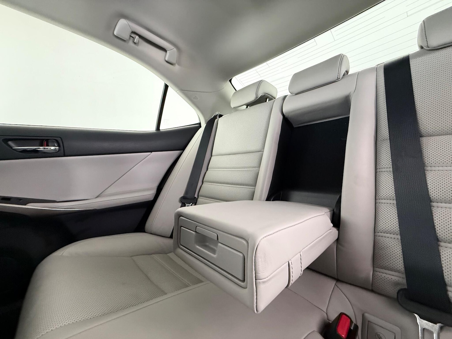 Used Lexus IS 2016 for sale - 77246756: Photo 12