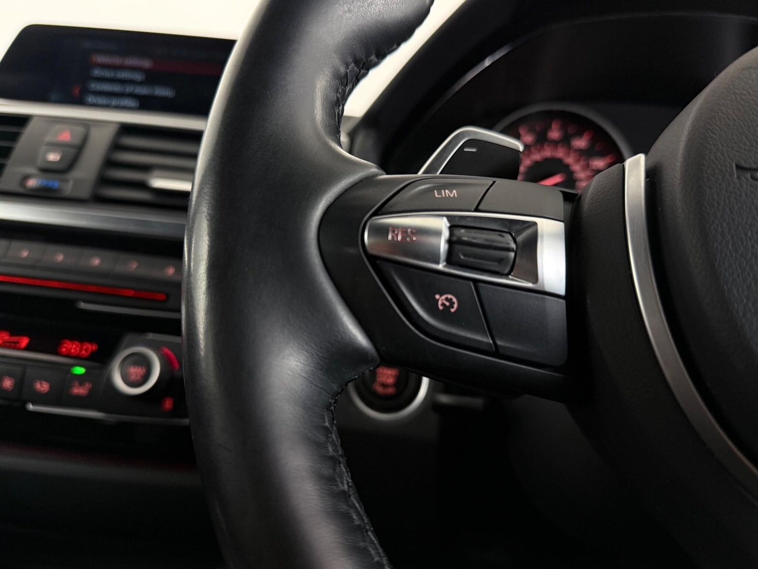 Used BMW 3 Series 2019 for sale - 77246460: Photo 20