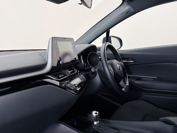 Used Toyota C-HR 2023 for sale - 78742094: Photo