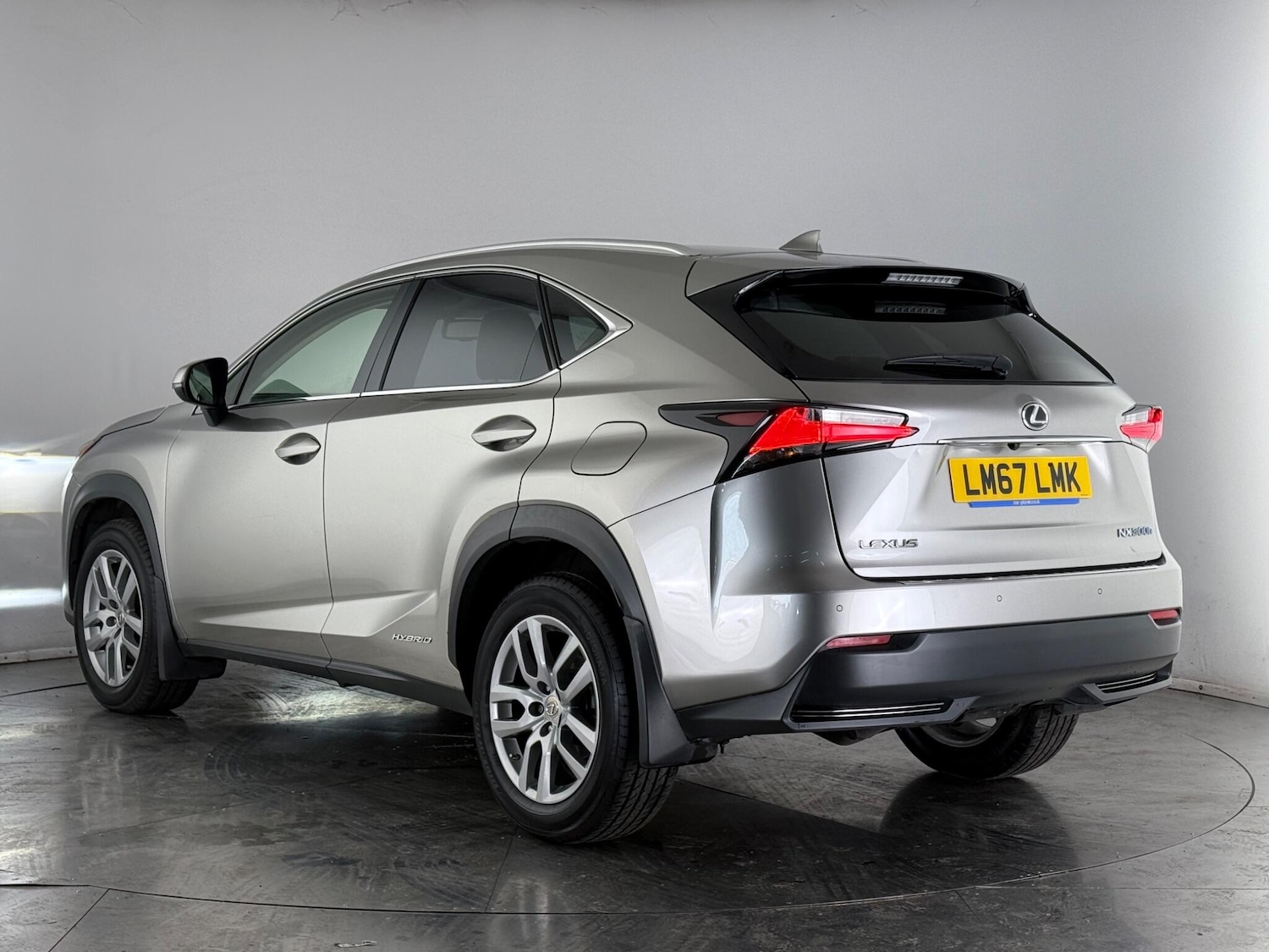 Used Lexus NX 2017 for sale - 77769870: Photo 4