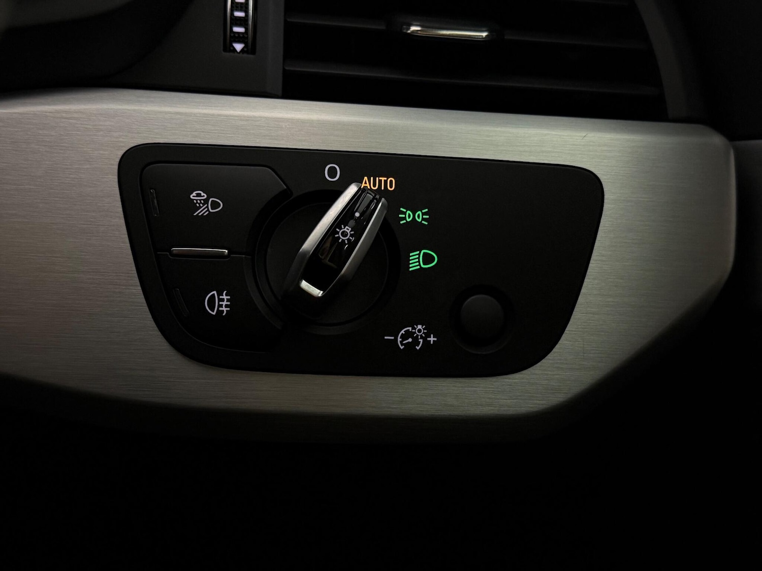 Used Audi A4 2017 for sale - 77182394: Photo 35